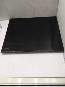Szkło ceramiczne płyty indukcyjnej Samsung NZ64B5066KK/U1 wersja 00 [DG82-01346A] 